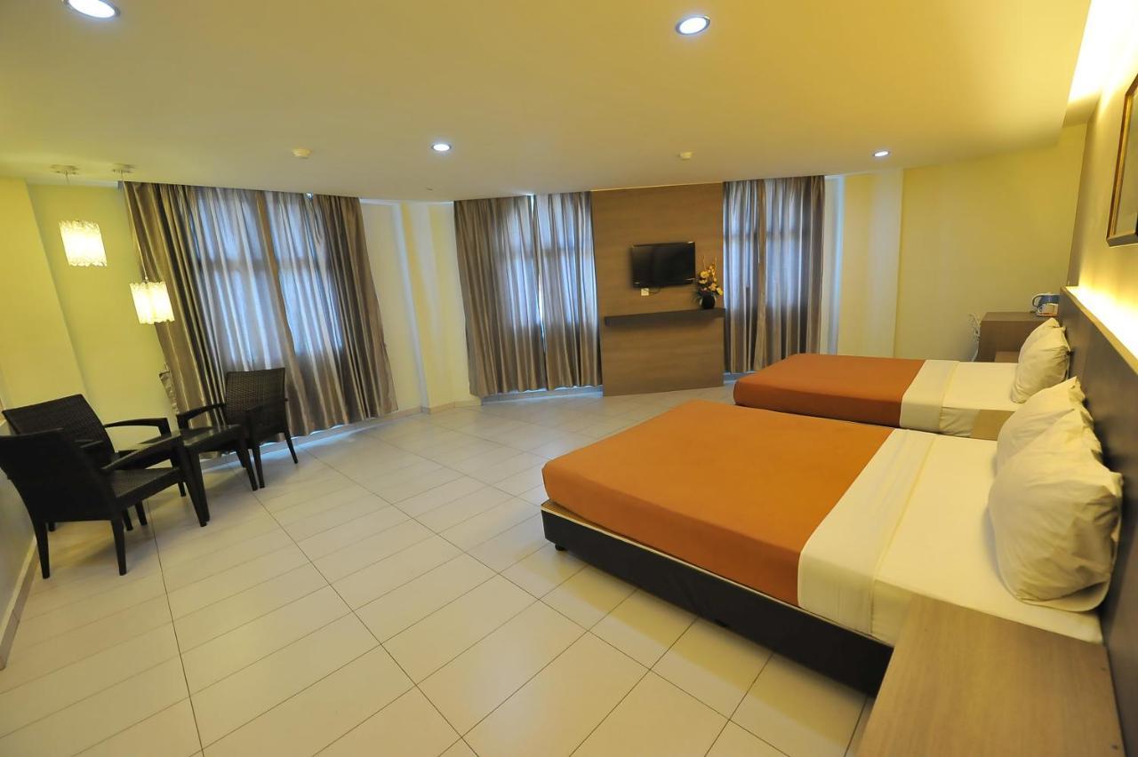 Suria Malaqa Hotel 2*